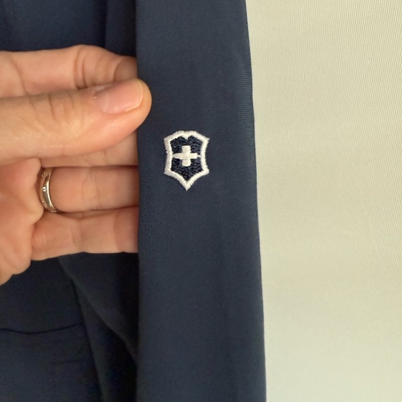 Victorinox Swiss Army 1/4 zip • Men’s large - Picture 6 of 11